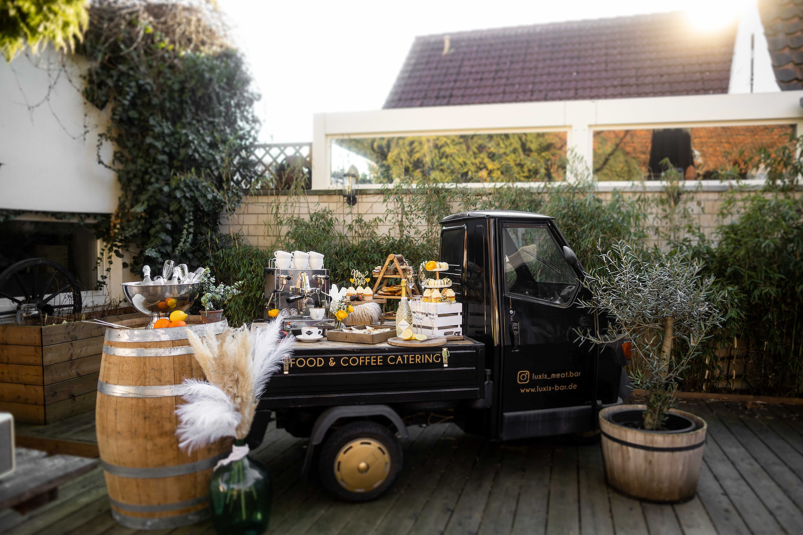 Goldi, die Food & Coffee Catering Ape
